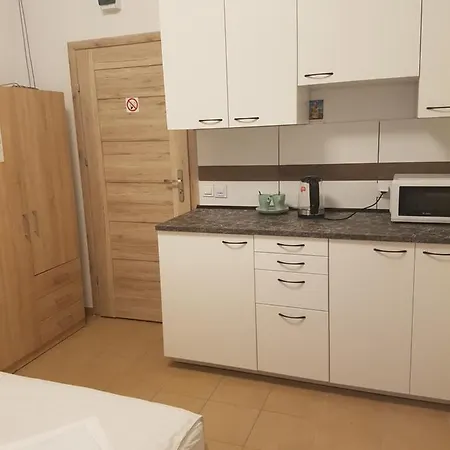 Mleczna - Metro Zacisze Varsavia