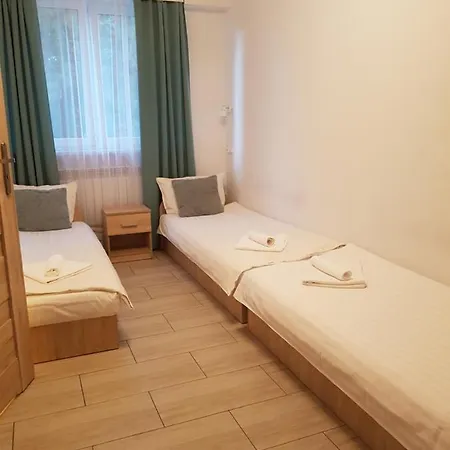 Mleczna - Metro Zacisze * Varsavia