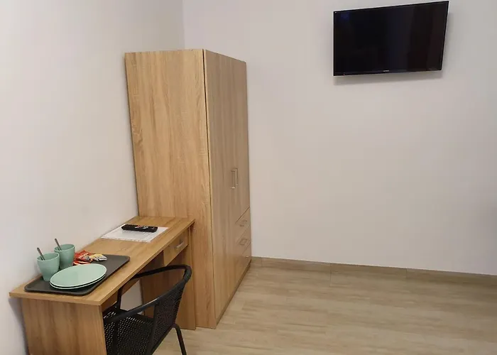 Mleczna - Metro Zacisze * 바르샤바