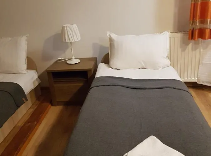 호스텔 Mleczna - Metro Zacisze *