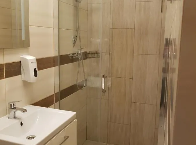 Mleczna - Metro Zacisze