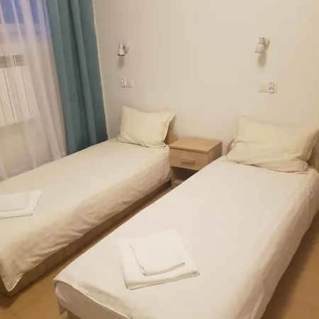 Hostel Mleczna - Metro Zacisze *