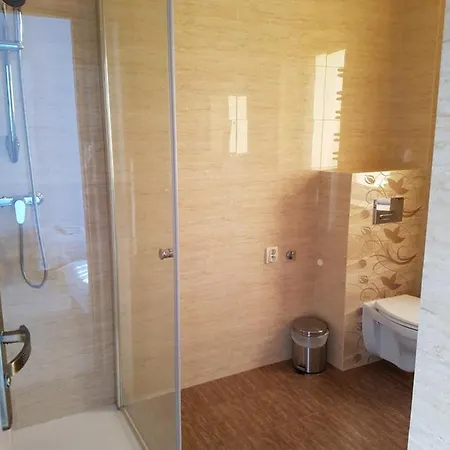 Mleczna - Metro Zacisze Hostel Varsó