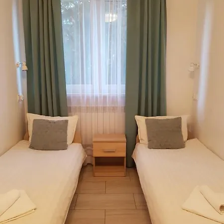 Hostel Mleczna - Metro Zacisze *