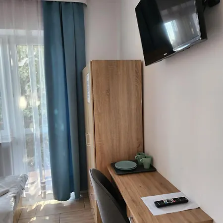 بيت شباب Mleczna - Metro Zacisze