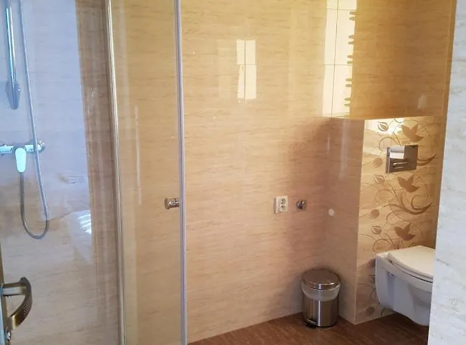 Mleczna - Metro Zacisze Hostel Warsaw