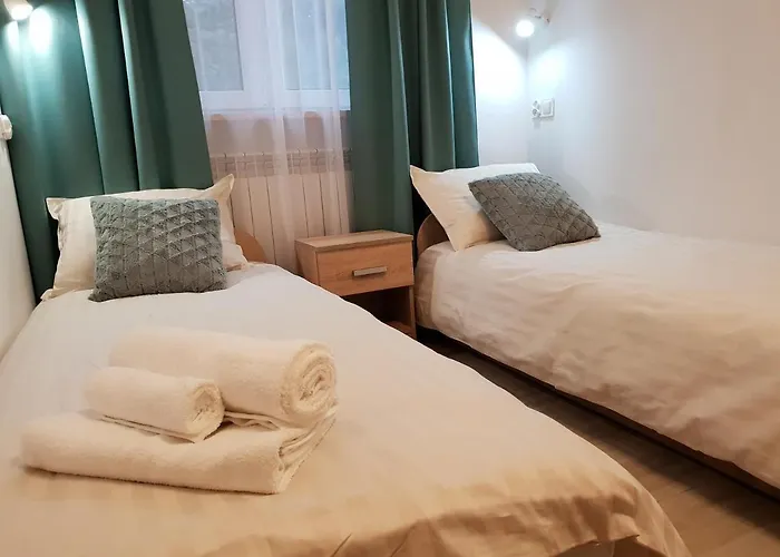 Mleczna - Metro Zacisze *